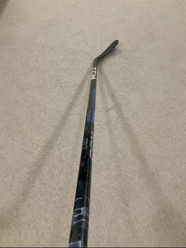 Senior CCM Ribcor Trigger 9 Pro Right Handed Hockey Stick P28 85 Flex (Used)