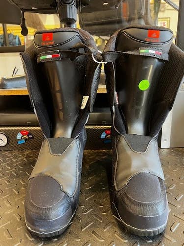 Lange Shadow Liner ONLY Size 26.5