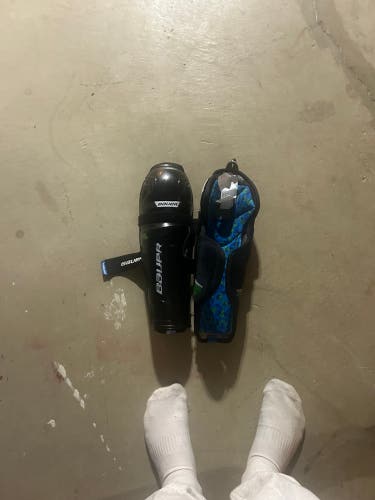 Junior Bauer Supreme M3 11 Shin Pads (Used)