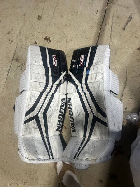28+2 2024 Vaughn Velocity V10 Goalie Leg Pads (Used)