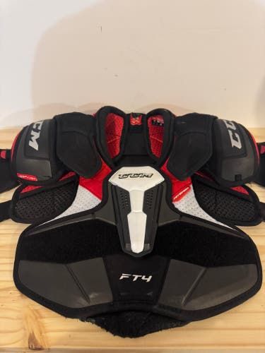 Medium Junior CCM JetSpeed FT4 Shoulder Pads (Used)