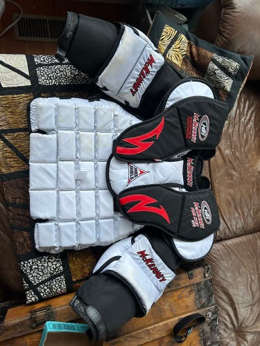 XL Mckenney 870 Pro Spec Goalie Chest Protector (Used)