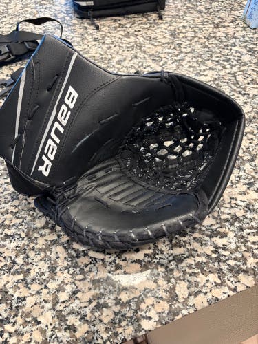 Bauer Junior Goalie Glove (Used)