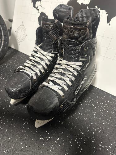 2022 Bauer Supreme Mach Hockey Skates Regular Width Pro Stock 9.5 (Used)