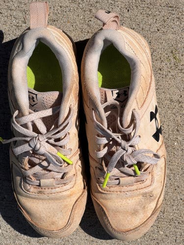 White Kid's 1.5Y (Big Kids / Youth) Youth Under Armour Leadoff low rm Low Top Molded Cleats (Used)