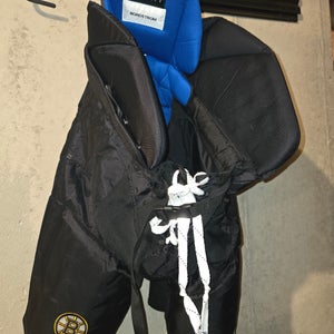 Boston Bruins Medium+1 Bauer Nexus Pro Hockey Pants (used)