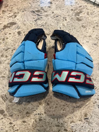 CCM HG4P3C Gloves 15" Pro Stock (Used)