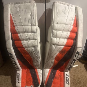 34" CCM Extreme Flex 3 Goalie Leg Pads (Used)