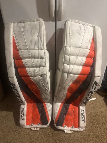 34" CCM Extreme Flex 3 Goalie Leg Pads (Used)