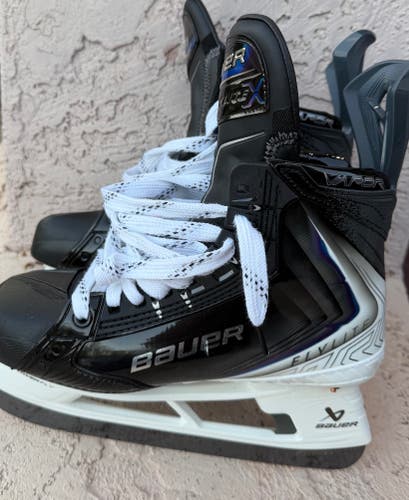 Bauer Vapor Flylite Hockey Skates Regular Width 8 (New)