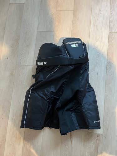 Senior Medium Bauer Hockey Pants (Used)