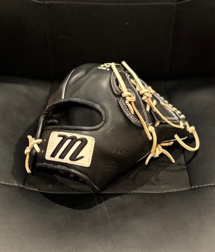 Marucci Cypress Series RH Pitcher's Baseball Glove 12"