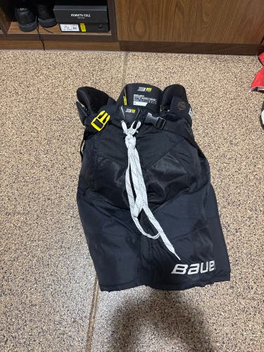 Senior Medium Bauer Supreme 3S Pro Hockey Pants (New)