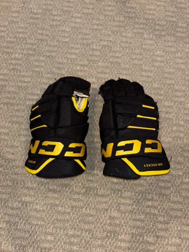 CCM Tacks 4 Roll Gloves 15" Pro Stock (Used)