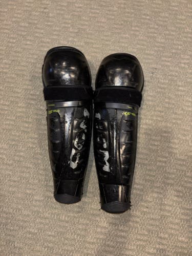 Senior CCM Tacks XF Pro 17" Shin Pads (Used)
