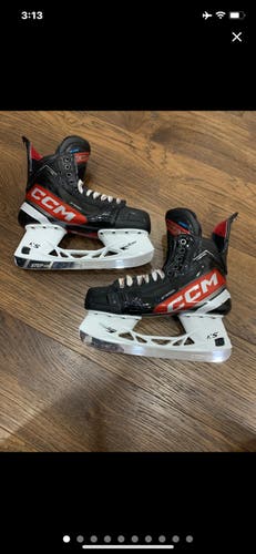 CCM JetSpeed Control Hockey Skates Extra Wide Width 9 (Used)