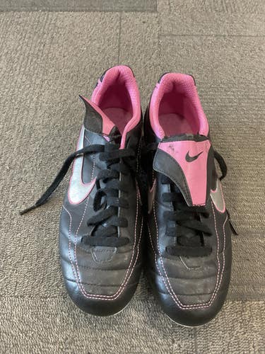 Used Nike VERSATRACT Soccer Cleats Black Senior 6.5 11614-S000233287