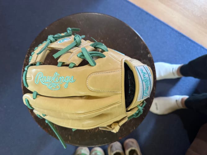 Rawlings Gold Glove Elite RH Infield Baseball Glove 11.5" (Used)