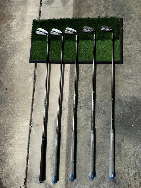 2024 Callaway Paradym AI Smoke Right Handed Iron Set Regular Flex Graphite Shaft (Used)