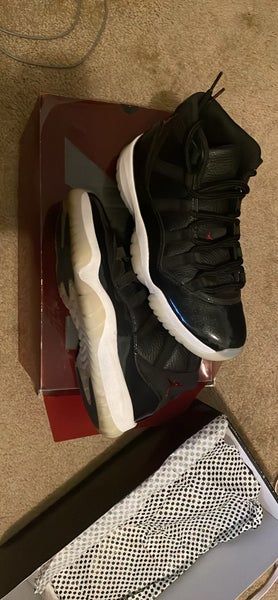 Men's Size M 9.5 (W 10.5) Air Jordan 11 Shoes (Worn once)