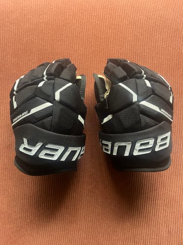 Bauer Supreme M5 Pro Gloves 12" (Used)