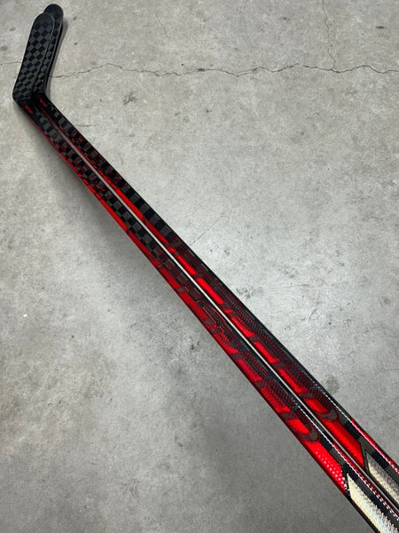 2 PACK P90TM 100 Flex Senior CCM JetSpeed FT4 Pro Right Hand Hockey Stick Pro Stock NHL (New)
