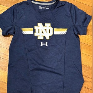 Notre Dame Medium Boys Under Armour Shirt (Used)