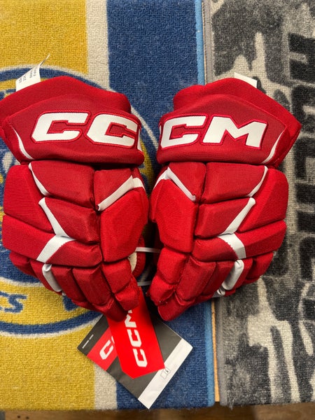 CCM JetSpeed FT680 Gloves (New)