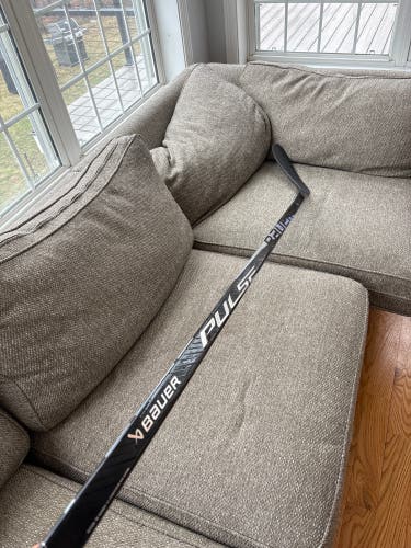 Senior Bauer Pulse LH Hockey Stick P28 70 Flex (New)
