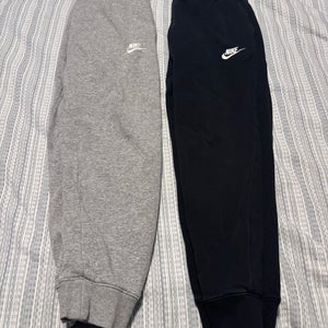 Black Medium Boys Nike Sweat Pants (3 pairs)