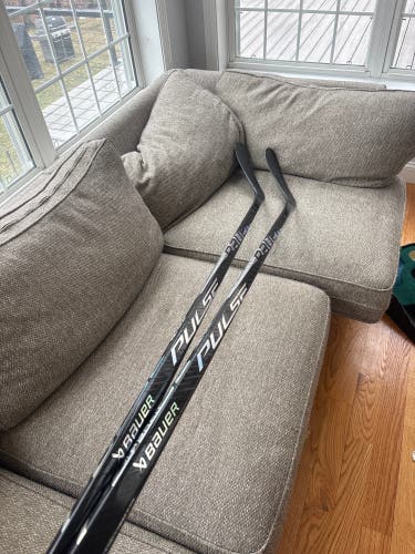 (2 PACK) Silver Bauer Pulse LH Senior Hockey Stick P28 70 Flex (New)