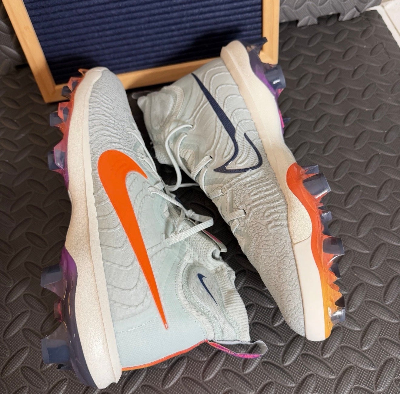 Nike Alpha Huarache NXT MCS Baseball Cleats Miami HF1132-001 Men Size 8 NEW Nike Alpha Huarache NXT MCS Mid Baseball Cleats Men main image 3