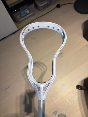 StringKing Mark 2D Unstrung Head White (Lightly Used)