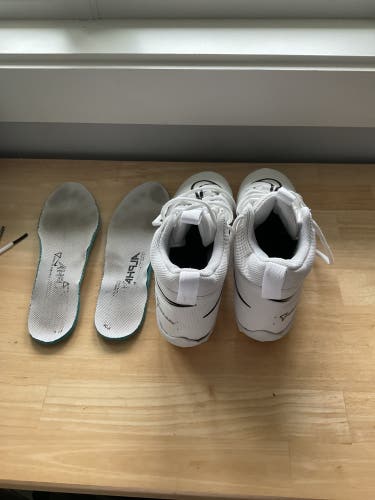 White Men's Size M 9.5 (W 10.5) Adult Nike Alpha Menace High Top (Used)