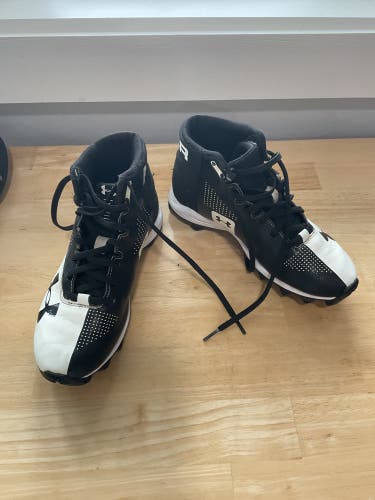 Unisex 5Y (Big Kids / Youth) Under Armour (Used)