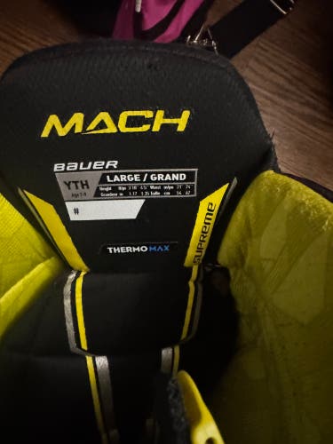 Youth Large Bauer Supreme Mach Hockey Pants (Used)