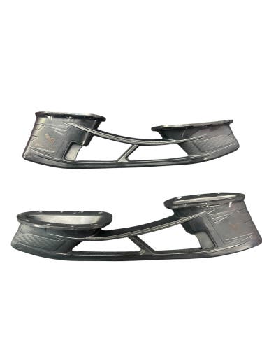 Black Pair of Bauer PowerFly 254 mm (New)