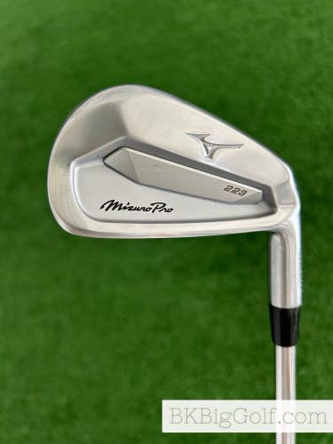 Mizuno Pro 223 Forged 4 Iron / Stiff