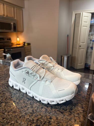 White Men's Size M 9.5 (W 10.5) Adult Shoes (New)