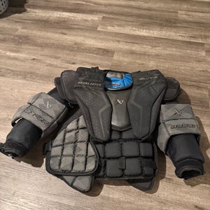 Medium Bauer Elite Goalie Chest Protector (Used)