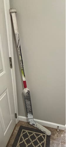 Intermediate Bauer Regular Hyperlite 2 23" Paddle  (Used)