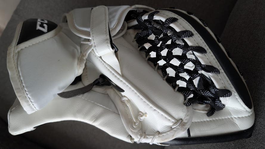 CCM Extreme Flex II 860 Full Right (Used)