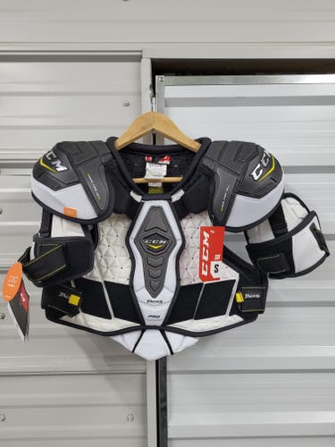 NEW! Size Small Senior CCM Tacks Pro Shoulder Pads Pro Stock (New)