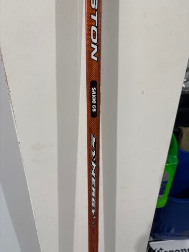 Intermediate Easton Synergy ST Right Handed Hockey Stick «Sakic» P92 65 Flex (New)