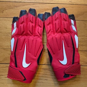 Red XXL Adult Nike D-TACK 6.0 Gloves (Used)