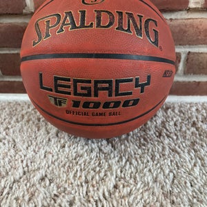Men's Spalding TF-1000 Basketball 29.5 (Used)