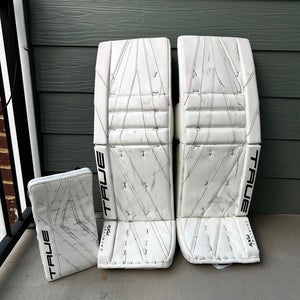 True Catalyst Px5 Regular Goalie Pro Stock (Used)