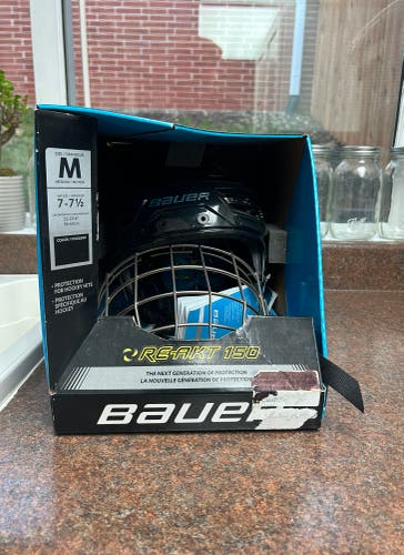 Medium Bauer Re-Akt 150 Helmet (New)