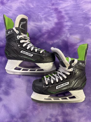 Junior Bauer XLS Hockey Skates Regular Width Size 3 (Used)