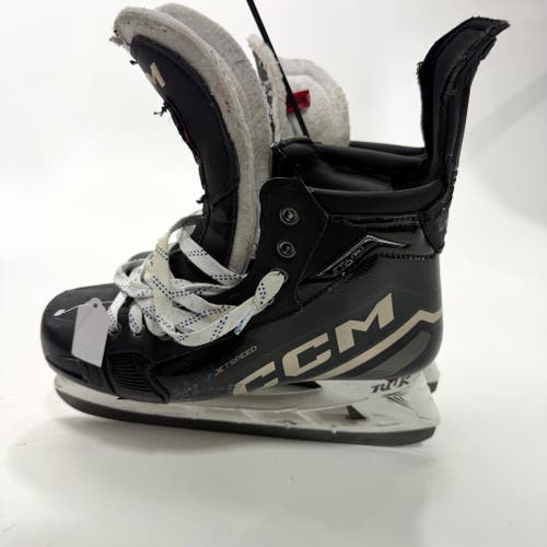 Used Black CCM Jetspeed FT6 Pro Skates | 9 3/4 D | Chicago Blackhawks Jason Dickinson | BH294
